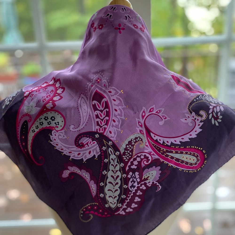 Elaine Gold for Collection XIIX Ltd. Scarf purple print - Picture 9 of 9